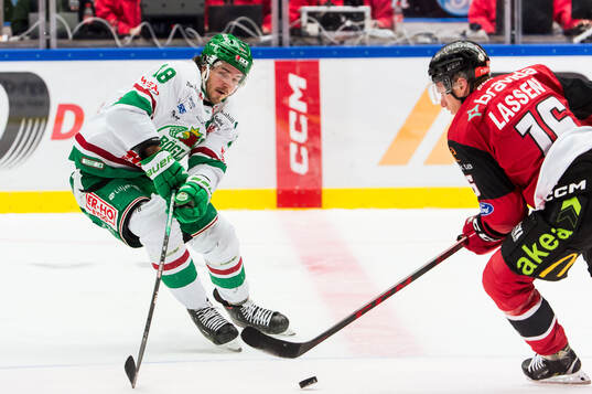 Rögles Dennis Everberg och Malmö Redhawks Matias Lassen