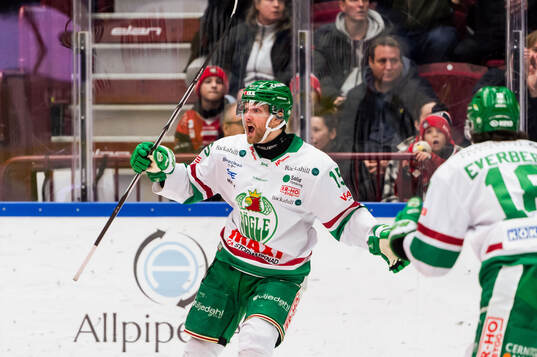 Rögles Simon Ryfors jublar