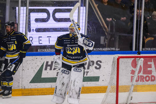HV71s målvakt Frederik Dichow