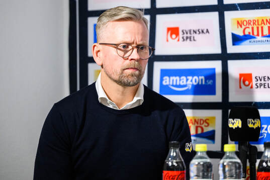 HV71s assisterande tränare Johan Davidsson