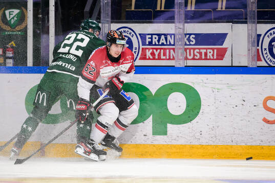 Färjestads Per Åslund och Örebros Robert Leino