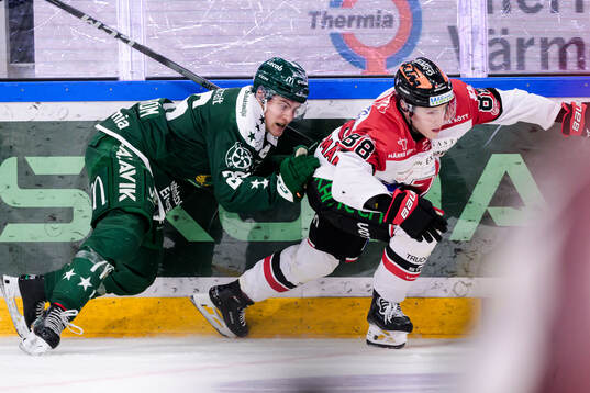 Färjestads Joel Nyström och Örebros Jonathan Lekkerimäki
