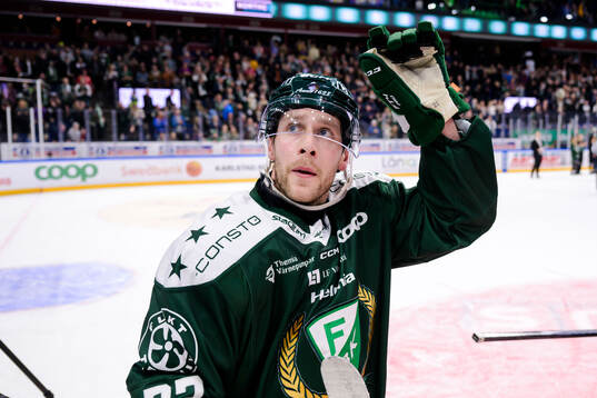 Färjestads Per Åslund jublar