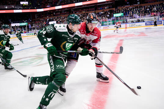 Färjestads Victor Ejdsell och Örebros Christopher