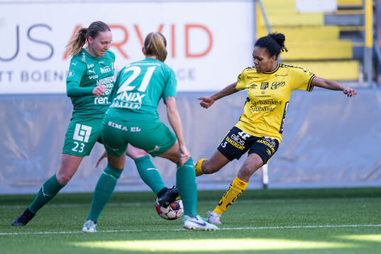 Ljungskile SKs Amelia Hallberg och Elfsborgs Vanessa Lopez