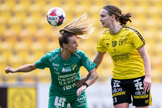 Ljungskile SKs Emilia Löfström och Elfsborgs Ellen Nilsson