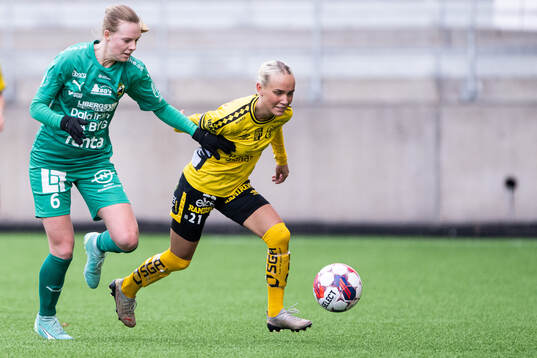 Ljungskile SKs Freja Johansson och Elfsborgs Tea Skoglund