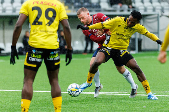 Örgrytes Nicklas Bärkroth och Elfsborgs Jalal Abdullah