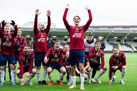 Örgrytes Noah Christoffersson jublar