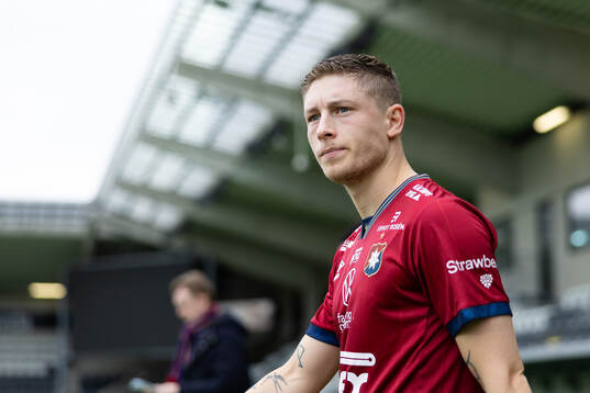 Örgrytes Anton Andreasson innan fotbollsmatchen i Svenska