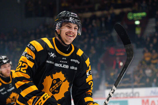 Skellefteås Jonathan Johnson jublar