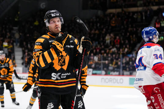 Skellefteås Oscar Lindberg jublar