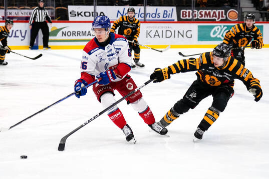 Oskarshamns Lukas Jasek och Skellefteås Pär Lindholm