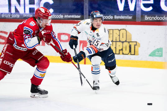 Timrås Filip Hållander och Växjös Noah Östlund