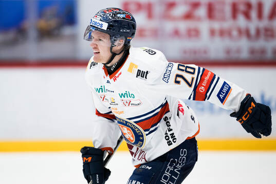 Växjös Hugo Gustafsson jublar