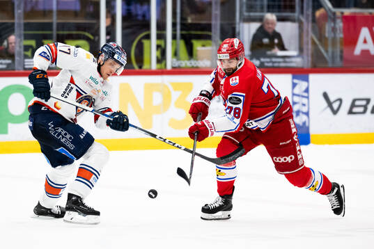 Växjös Gabriel Carlsson och Timrås Robin Hanzl