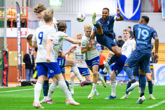 IFK Luleås William Nordell och Malmö FFs Isaac Kiese