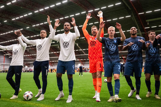 Malmö FFs Isaac Kiese Thelin och målvakt Ricardo