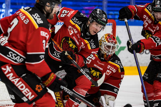 Luleås Erik Gustafsson och målvakt Joel Lassinantti
