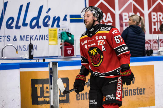 Luleås Linus Omark deppar