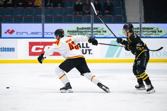Brynäs Noel Nordh och AIKs Christoffer Björk