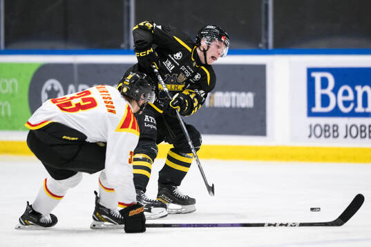 Brynäs Simon Robertsson och AIKs Oscar Öhman