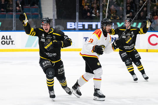 AIKs Alfred Barklund jublar