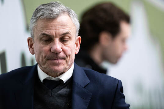 AIKs assisterande tränare Fredrik Stillman deppar