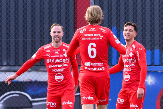 Värnamos Gustav Engvall, Kenan Bilalovic jublar