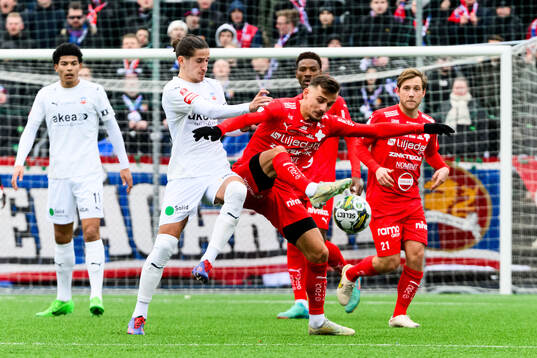 Helsingborgs Ervin Gigovic och Värnamos Ajdin Zeljkovic
