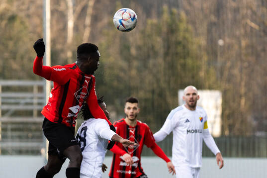 Nordic Uniteds Emmanuel Swedi och Djurgårdens Felix Va