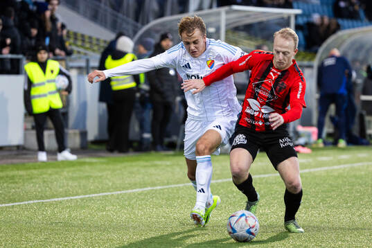 Djurgårdens Oskar Fallenius och Nordic Uniteds Oskar Alvers