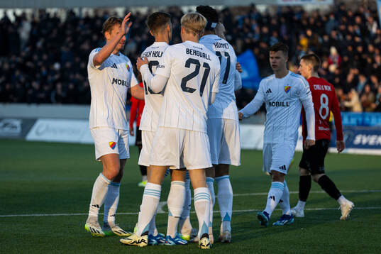 Djurgårdens Deniz Hummet jublar med Samuel Leach Holm,