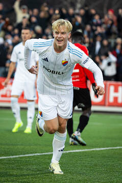 Djurgårdens Lucas Bergvall jublar