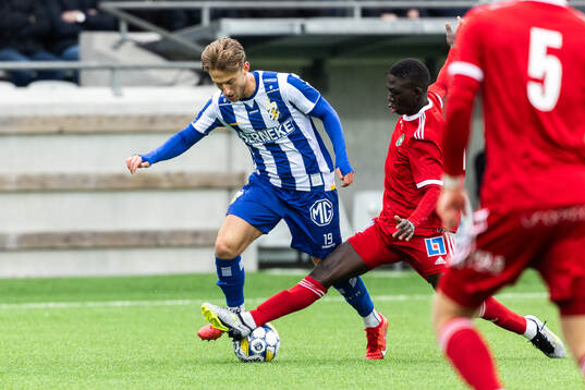 IFK Göteborgs Arbnor Mucolli och Skövde AIKs Mamadou