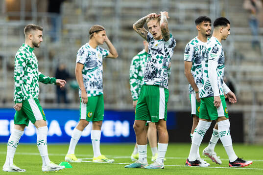 Hammarbys Fredrik Hammar värmer upp