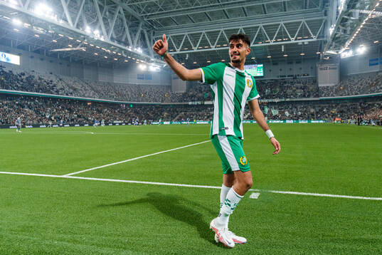 Hammarbys Montader Madjed gör tummen upp