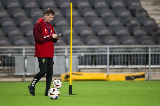 Head coach Peter Gerhardsson of Sweden