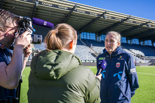 Head coach Gemma Grainger of the Norwegian women's national