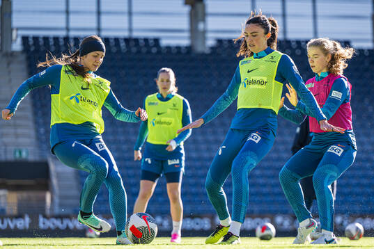 Tuva Hansen and Ingrid Syrstad Engen of the Norwegian
