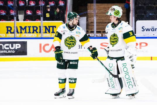 Björklövens Maxime Fortier och målvakt Joona Voutilainen