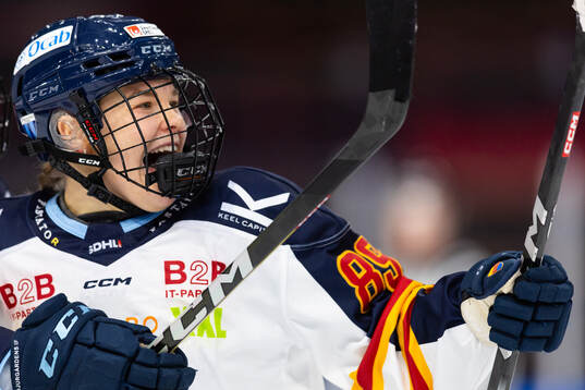 Djurgårdens Nicole Hall jublar