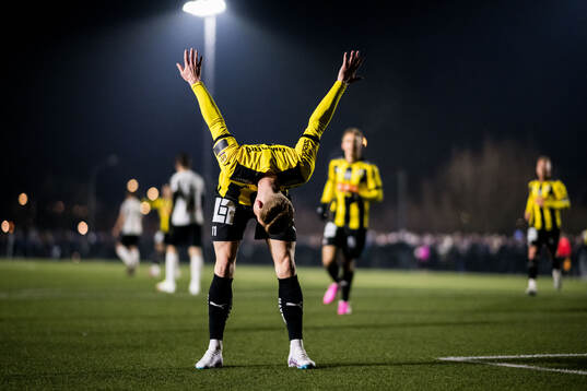 BK Häckens Julius Lindberg jublar