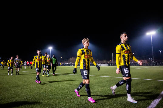 Häckens Pontus Dahbo och Srdjan Hrstic deppar
