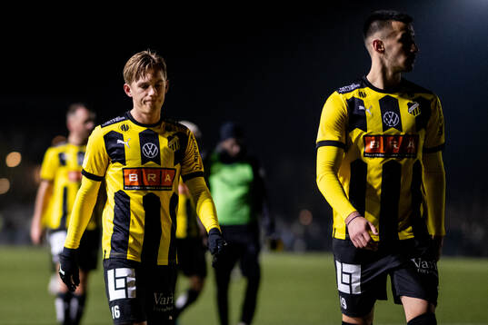 Häckens Pontus Dahbo och Srdjan Hrstic deppar