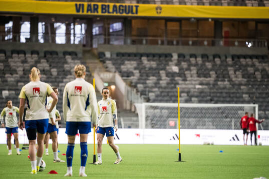 Kosovare Asllani of Sweden
