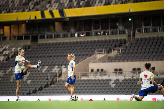 Nathalie Björn and Hanna Bennison of Sweden
