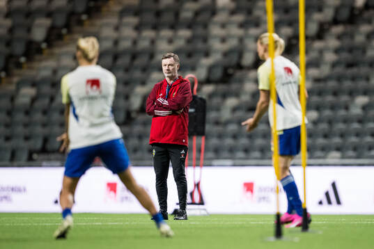 Head coach Peter Gerhardsson of Sweden
