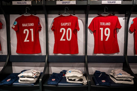 The shirt of Lisa Fjeldstad Naalsund, Signe Gaupset and