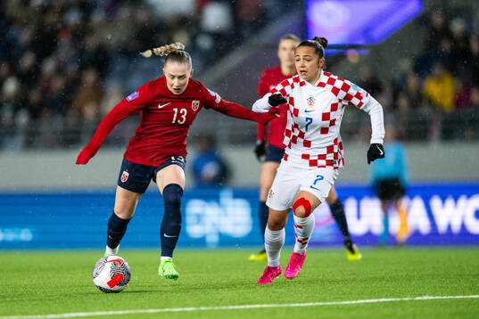 Thea Bjelde of Norway and Petra Pezelj of Croatia